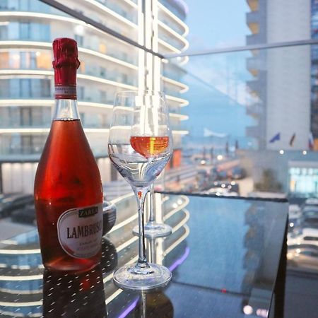 Luxury Apartment By The Sea Mamaia Exterior foto