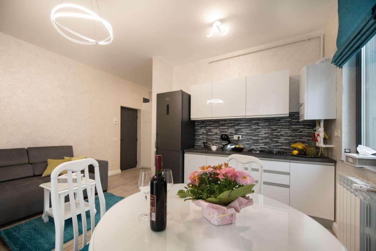 Luxury Apartment By The Sea Mamaia Exterior foto